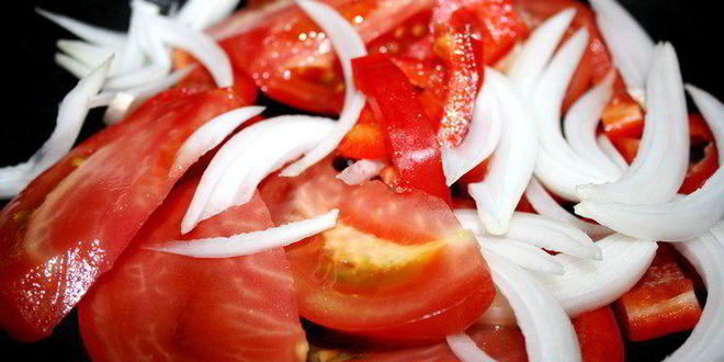 Рецепт вьетнамских рисовых блинчиков в кисло-сладком соусе