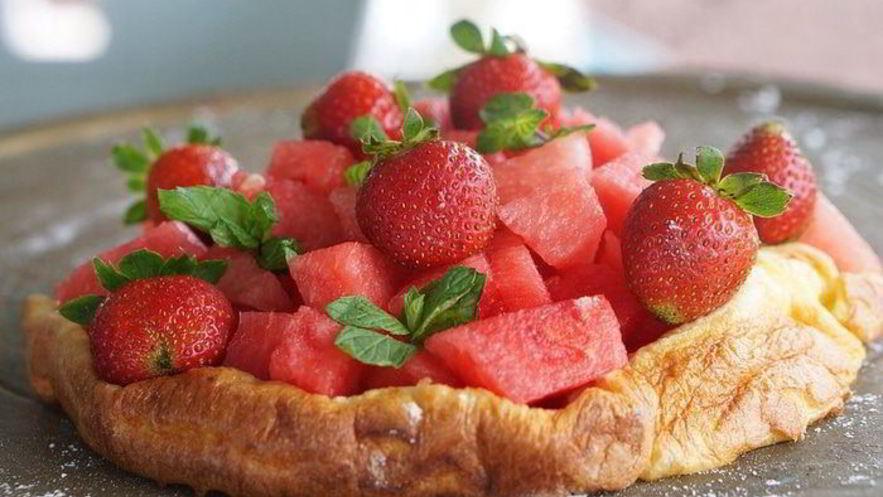 Рецепт запеченного блина с фруктами