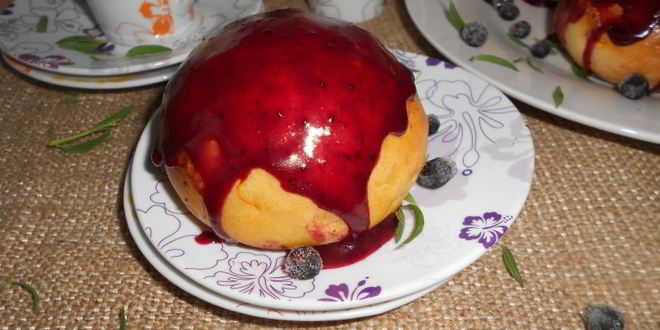 Рецепт булочек с черничной глазурью