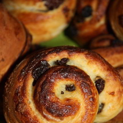 Рецепт Французских булочек с изюмом