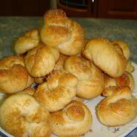 Рецепт Медовых плюшек с сахаром из дрожжевого теста