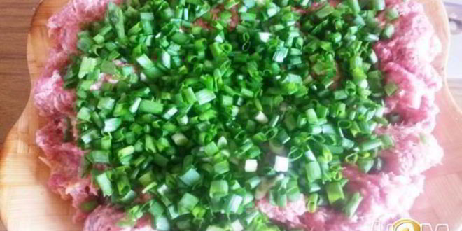 Рецепт мясных ватрушек с фруктовой начинкой