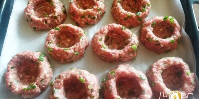 Рецепт мясных ватрушек с фруктовой начинкой