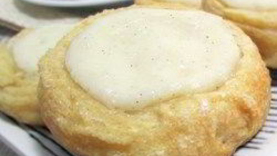 Рецепт ватрушек из слоеного теста