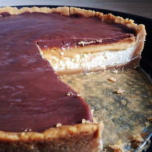 Рецепт Чизкейка с карамельно-шоколадной глазурью