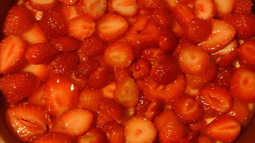 Рецепт чизкейка с клубникой и творогом