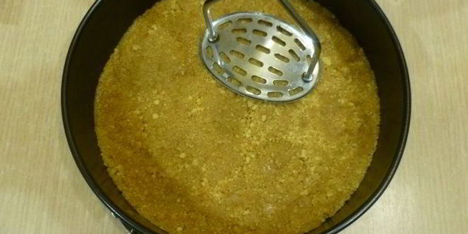 Рецепт медового чизкейка с клюквой