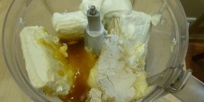 Рецепт медового чизкейка с клюквой