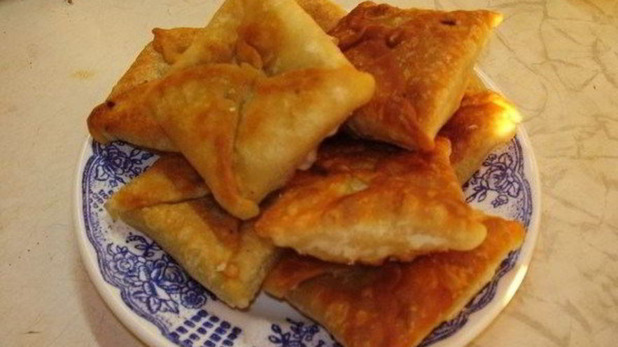 Рецепт кефирных конвертиков с сыром