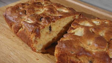 Рецепт Кекса на арахисовом масле с яблоком и шоколадом