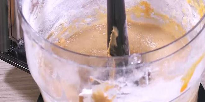 Рецепт кекса на арахисовом масле с яблоком и шоколадом