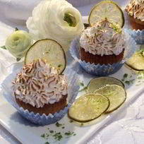 Лаймовые капкейки с цитрусовым курдом