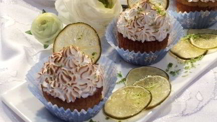 Рецепт Лаймовых капкейков с цитрусовым курдом