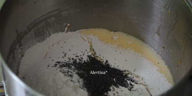 Рецепт морковного кекса со сливой