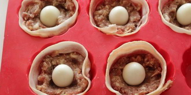 Рецепт мясных кексов с перепелиными яйцами