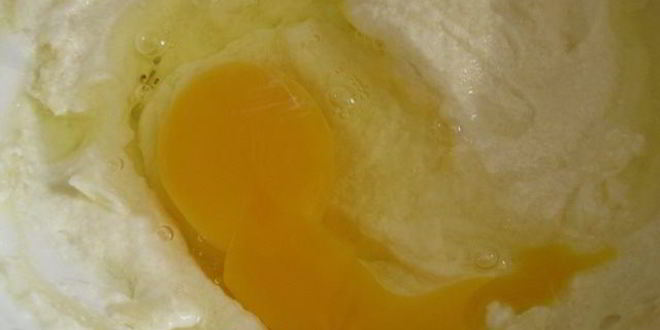 Рецепт творожного кекса с грушей