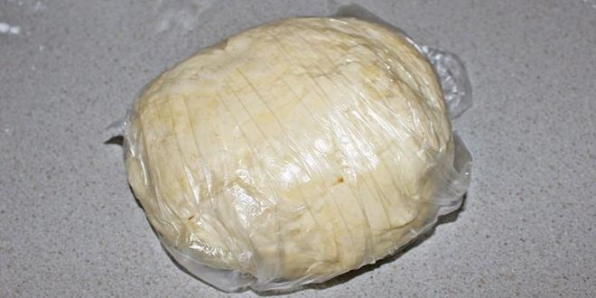 Рецепт хачапури из слоеного теста с сыром в духовке