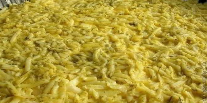 Рецепт хачапури из тертого картофеля с сыром и чесноком