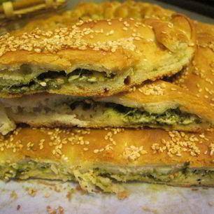 Рецепт Хлеба с базиликом, пармезаном и кунжутом