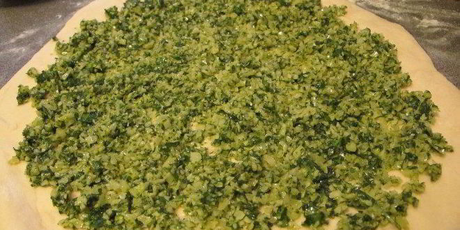 Рецепт хлеба с базиликом, пармезаном и кунжутом