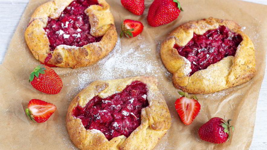 Рецепт клубничных галет из творожного теста