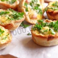 Рецепт Корзиночек из тостового хлеба с колбасой и сыром