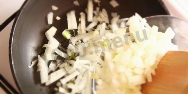 Рецепт корзиночек из тостового хлеба с колбасой и сыром