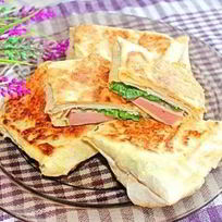 Рецепт Конвертиков из лаваша с ветчиной