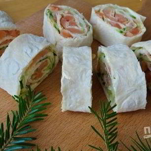 Рецепт Лаваша с красной рыбой и огурцом