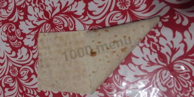 Рецепт творожно-яблочных конвертики из лаваша