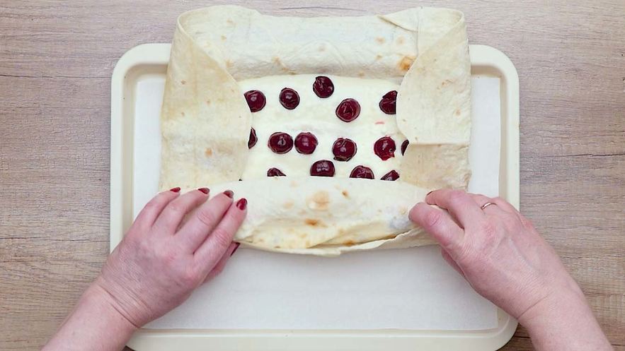 Рецепт творожного рулета в лаваше