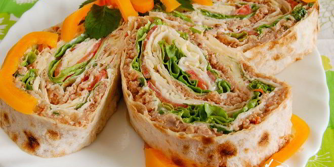 Рецепт закуски из лаваша с фаршем и помидорами