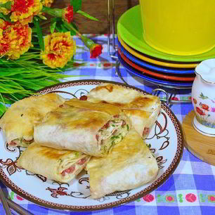 Рецепт Жареного лаваша с колбасой и сыром