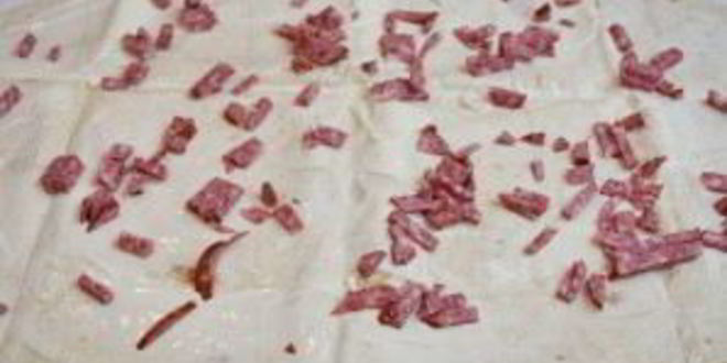 Рецепт жареного лаваша с колбасой и сыром