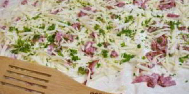 Рецепт жареного лаваша с колбасой и сыром