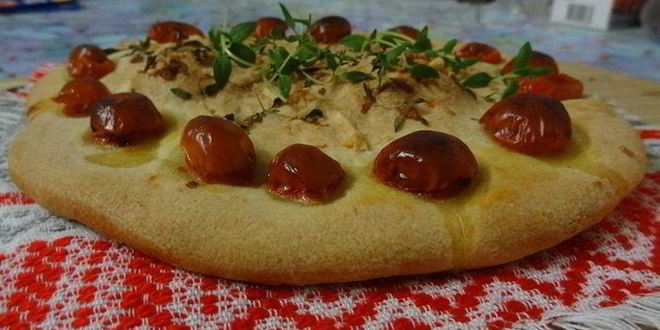 Рецепт фокаччи с пармезаном и пряными травами