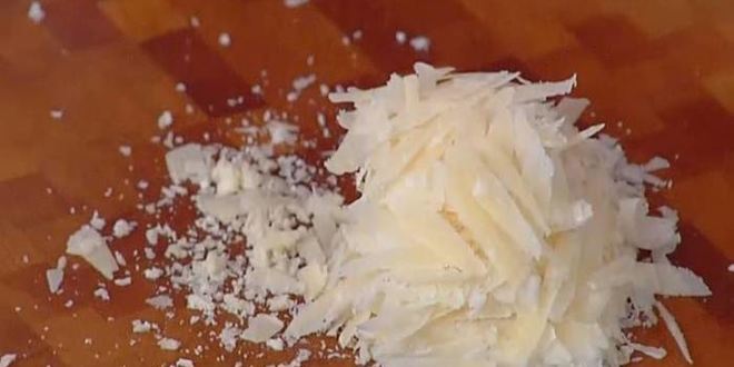 Рецепт фокаччи с помидорами черри и соусом песто