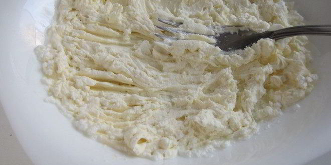 Рецепт лепешки с моцареллой, фетой и орегано