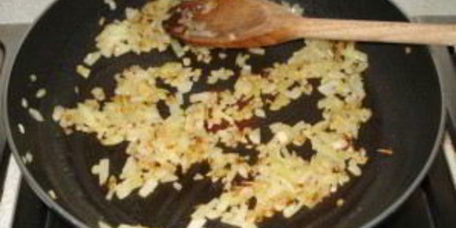 Рецепт лепешек с луком и сыром