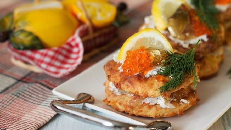 Рецепт лепешек тминных с копченной скумбрией