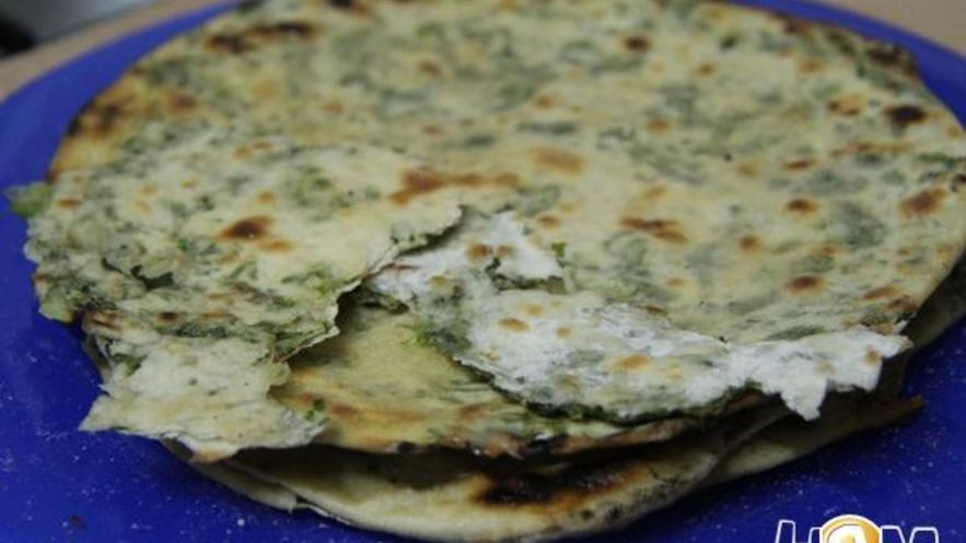 Рецепт постных лепешек с зеленым луком