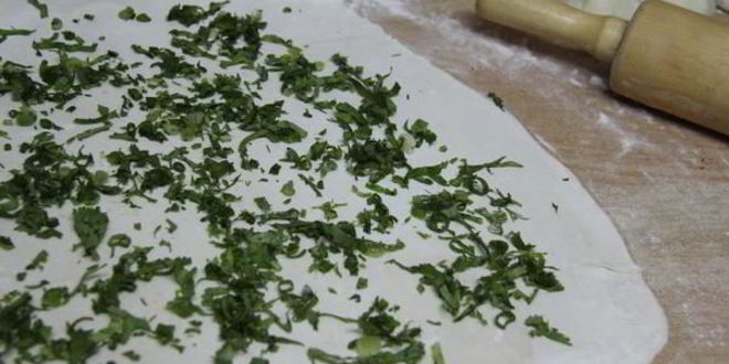 Рецепт постных лепешек с зеленым луком