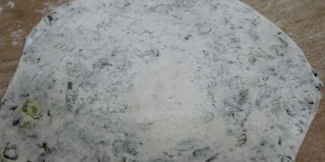 Рецепт постных лепешек с зеленым луком