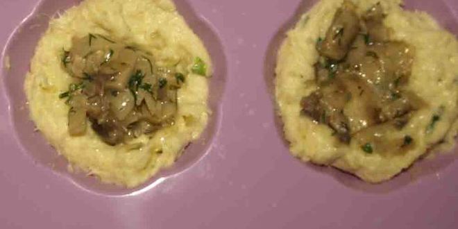 Рецепт картофельных маффинов с грибной начинкой