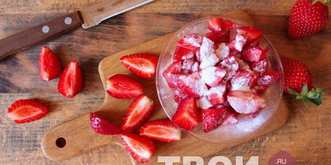 Рецепт клубничных маффинов