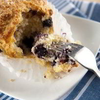 Рецепт Кукурузных маффинов с черникой