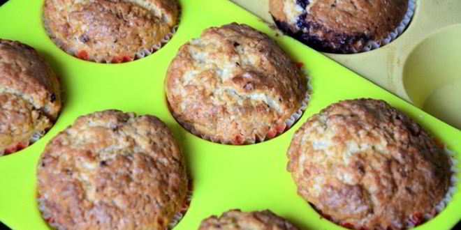 Рецепт маффинов на кефире с джемом в формочках