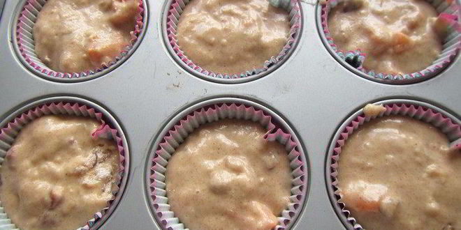 Рецепт маффинов с абрикосами, орехами пекан и коричной помадкой