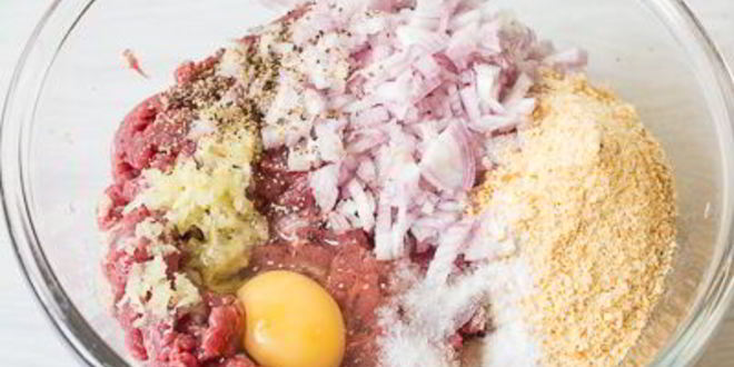 Рецепт мясных маффинов с перепелиным яйцом