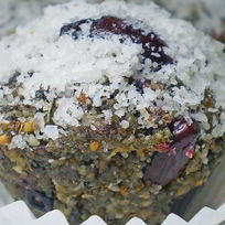 Ореховые маффины с ягодами